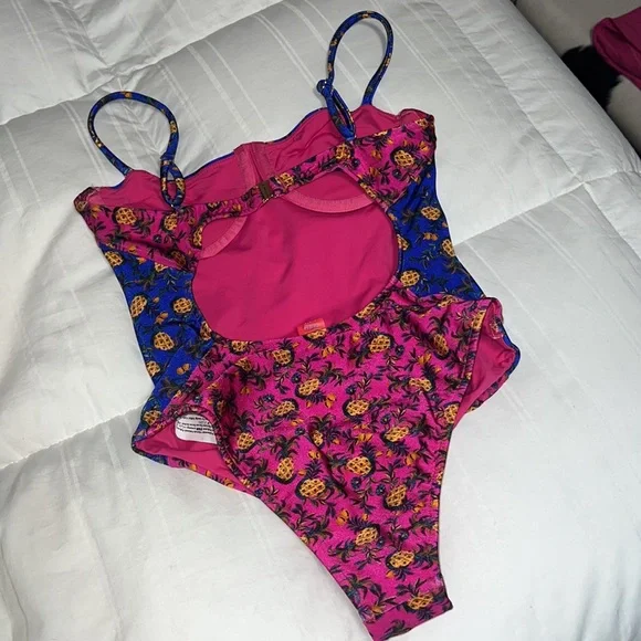 FARM Rio Fruit Dots One Piece Swimsuit, size small - Picture 9 of 12
